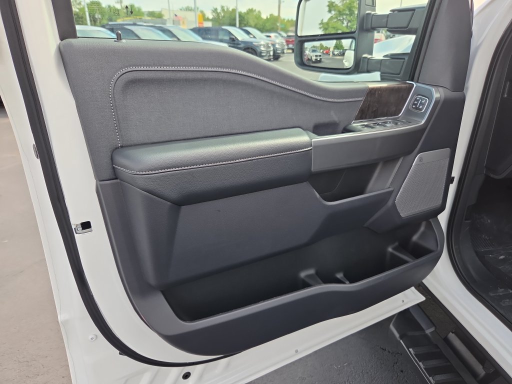New 2027 Ford F250 Lariat w/ Black Appearance Package AWD/4WD image 18