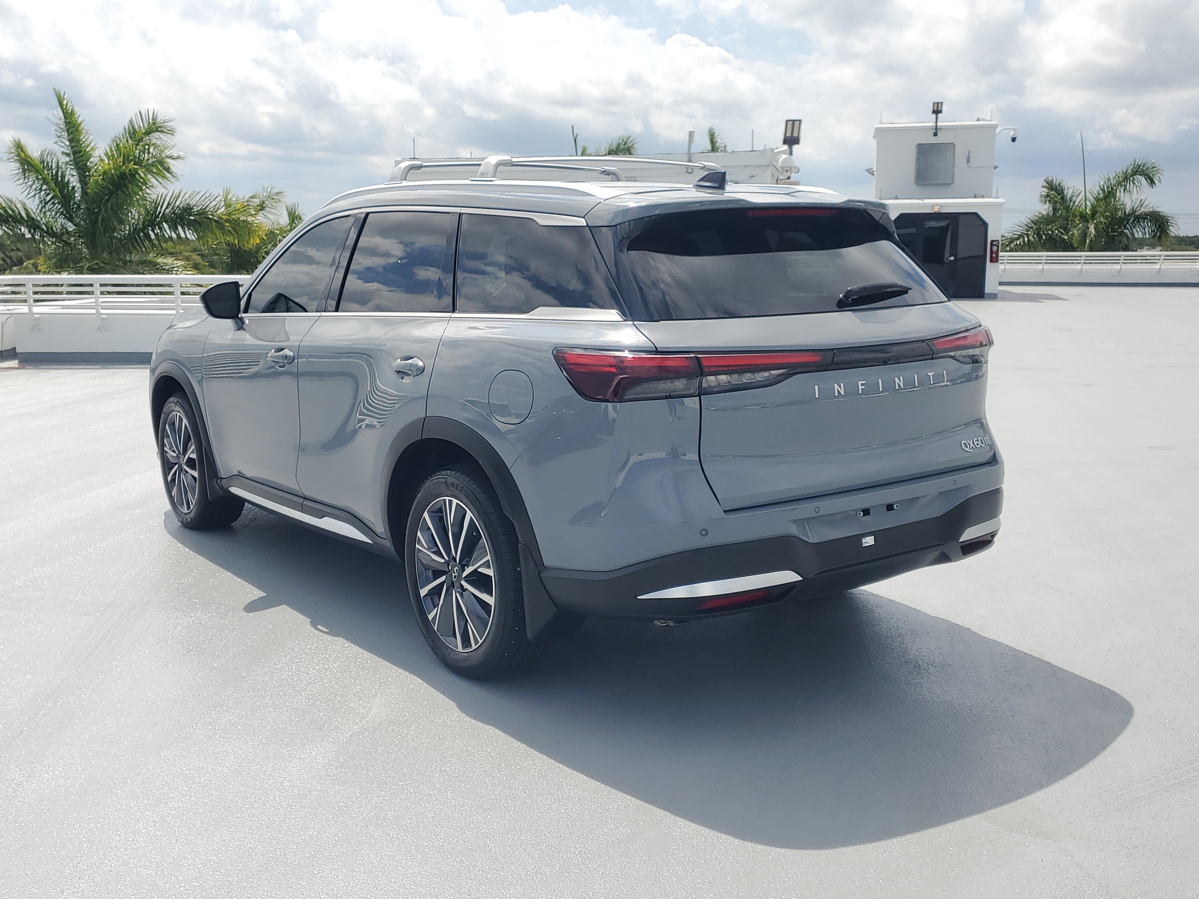 Used 2026 INFINITI QX60 Luxe w/ Cargo Package AWD/4WD image 5