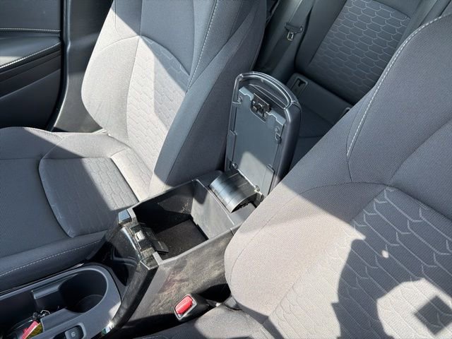 Used 2024 Toyota Corolla SE w/ SE Package image 21