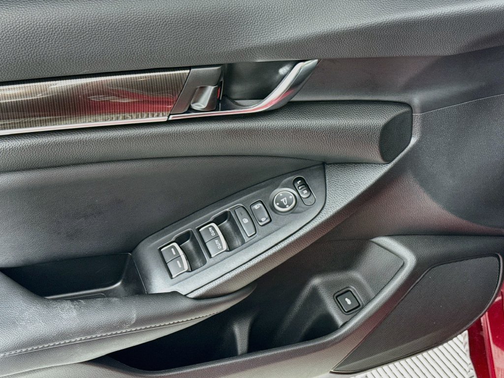 Used 2021 Honda Accord Sport image 18