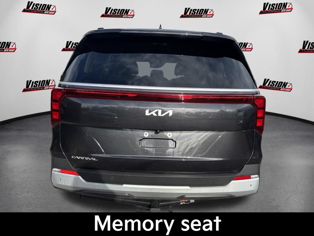 Certified 2025 Kia Carnival EX FWD image 8