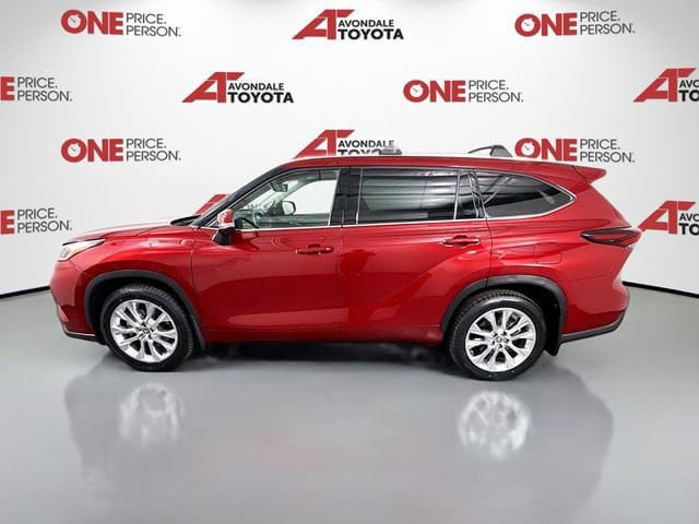 Used 2024 Toyota Highlander Limited image 4