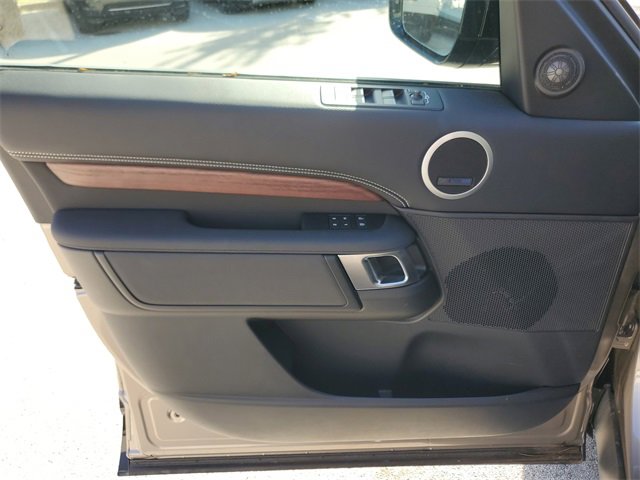 Used 2024 Land Rover Discovery Dynamic SE image 20