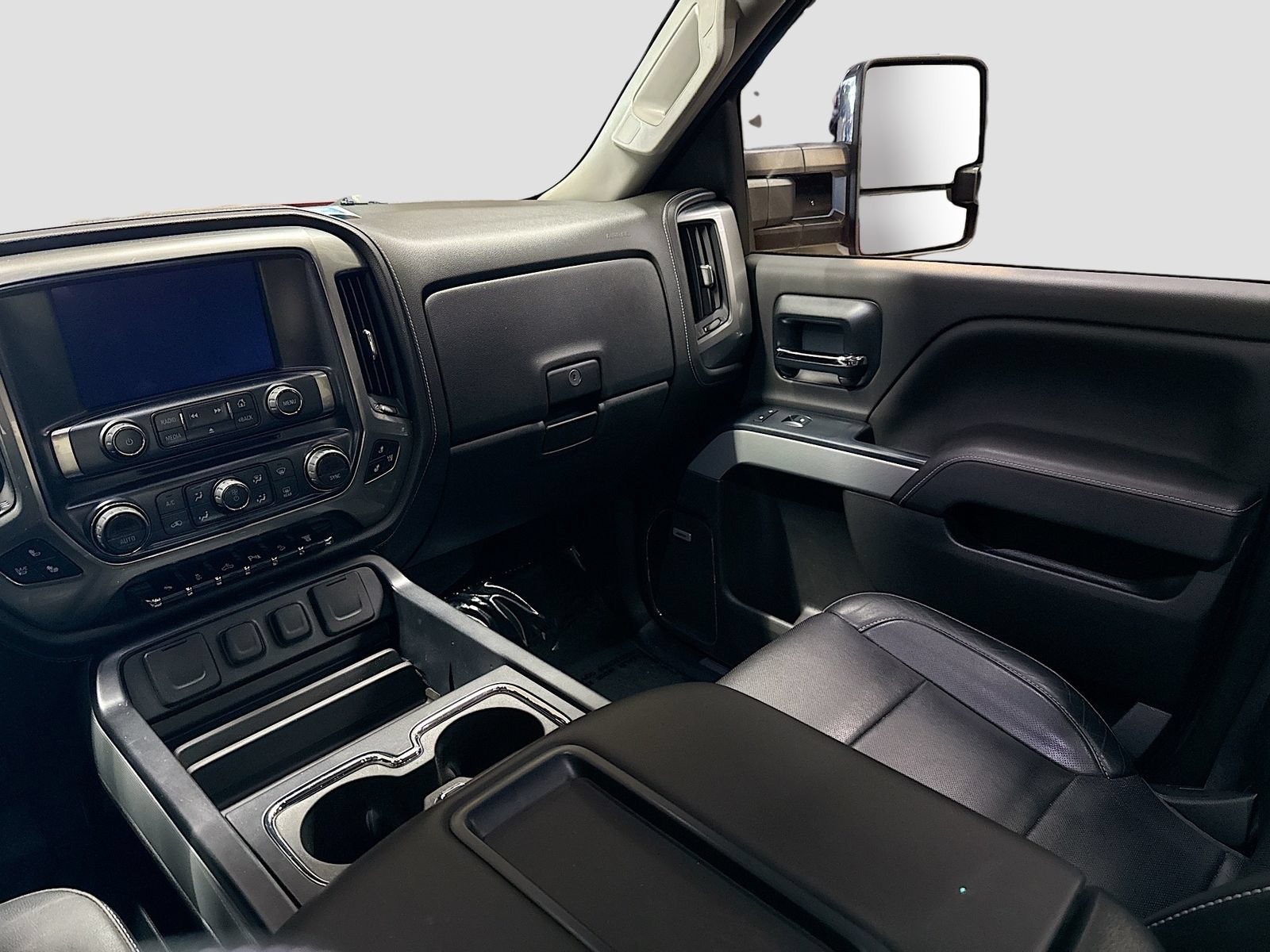 Used 2015 Chevrolet Silverado 2500 LTZ w/ LTZ Plus Package AWD/4WD image 27
