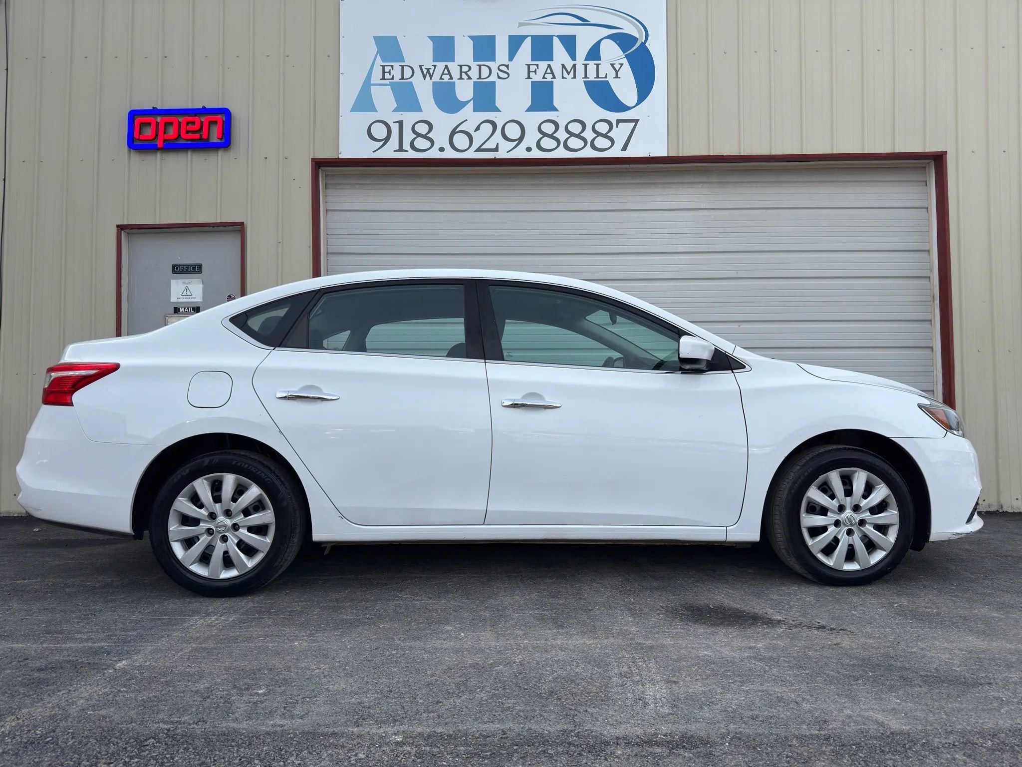 Used 2018 Nissan Sentra S image 12