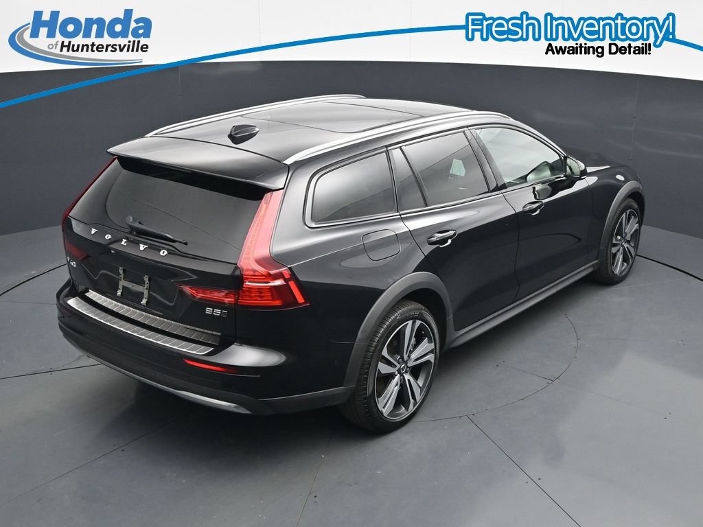 Used 2025 Volvo V60 B5 Cross Country Plus AWD/4WD image 26