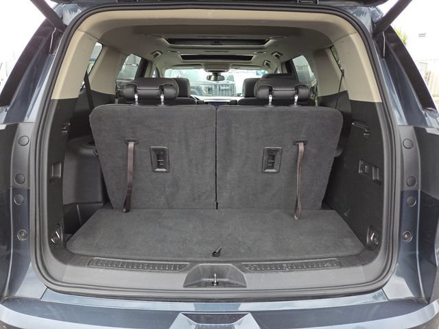 Used 2019 GMC Acadia Denali w/ Technology Package AWD/4WD image 21