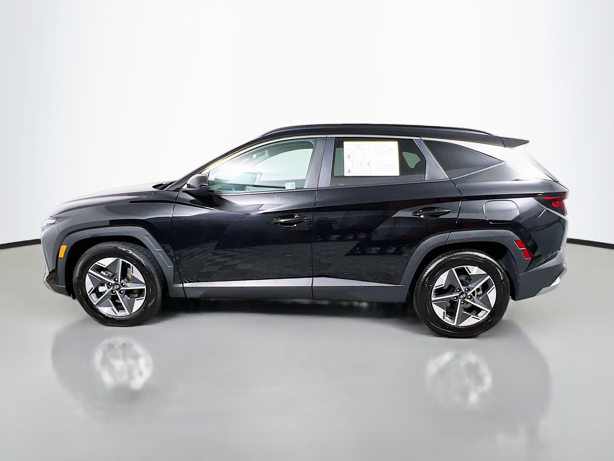 Used 2025 Hyundai Tucson SEL FWD image 9