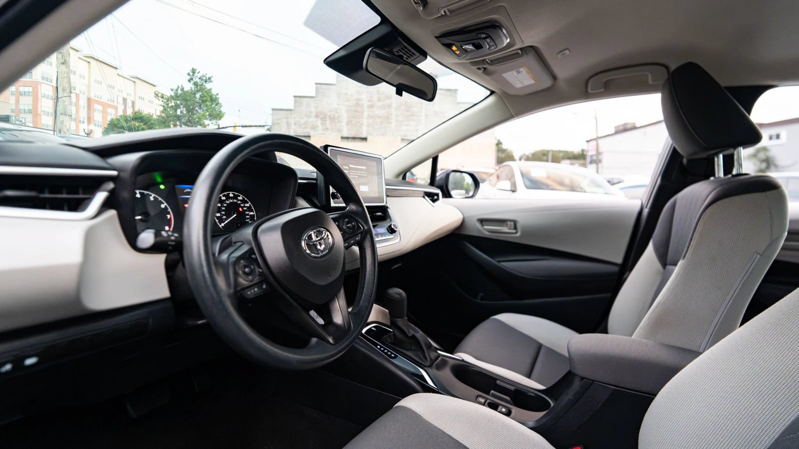Used 2024 Toyota Corolla LE FWD image 25