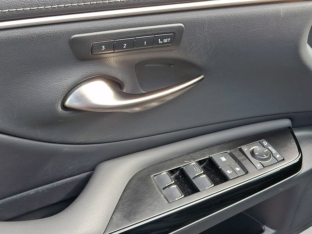 Used 2023 Lexus ES 350 w/ Premium Package FWD image 13