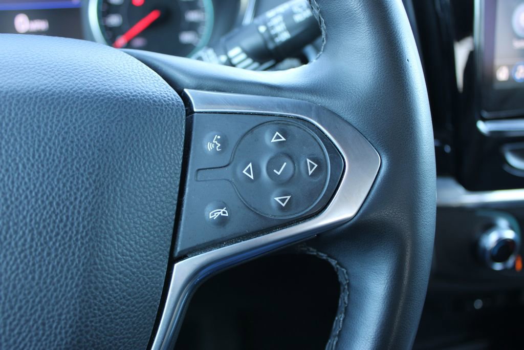 Used 2023 Chevrolet Traverse LT image 39