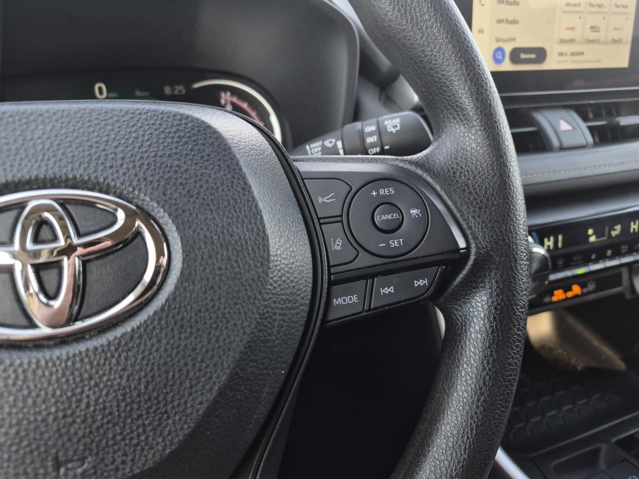 Used 2024 Toyota RAV4 XLE image 19