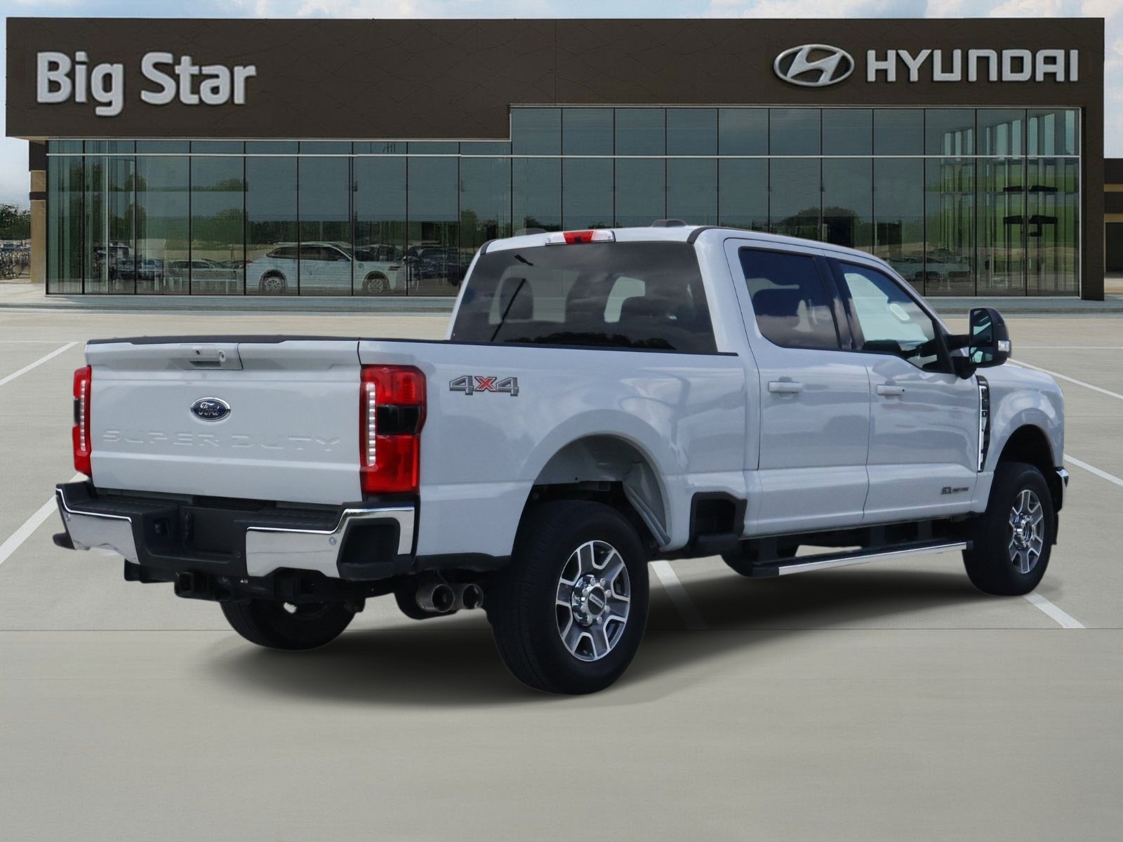 Used 2026 Ford F250 Lariat AWD/4WD image 4