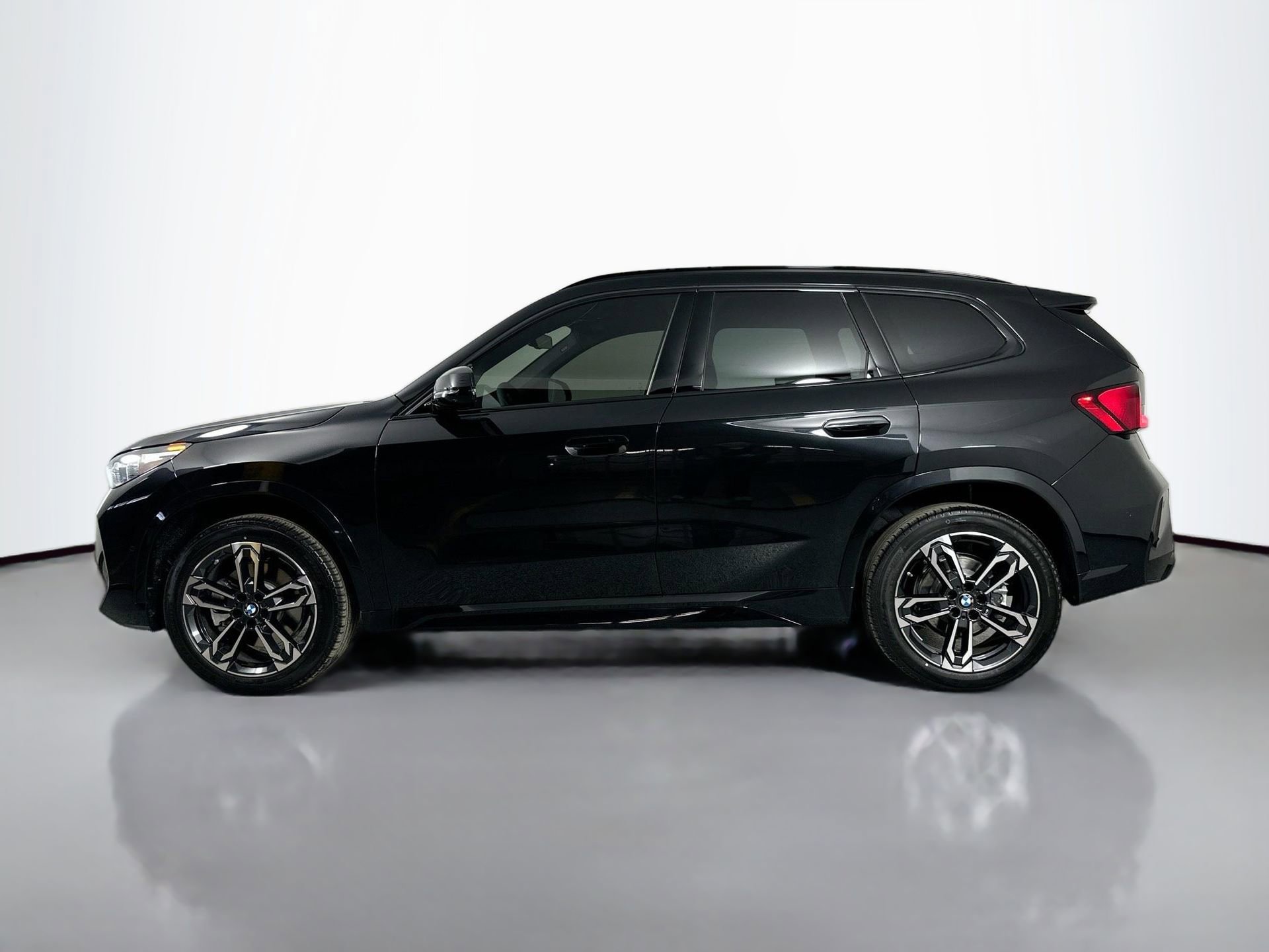 New 2026 BMW X1 xDrive28i w/ Technology Package image 8