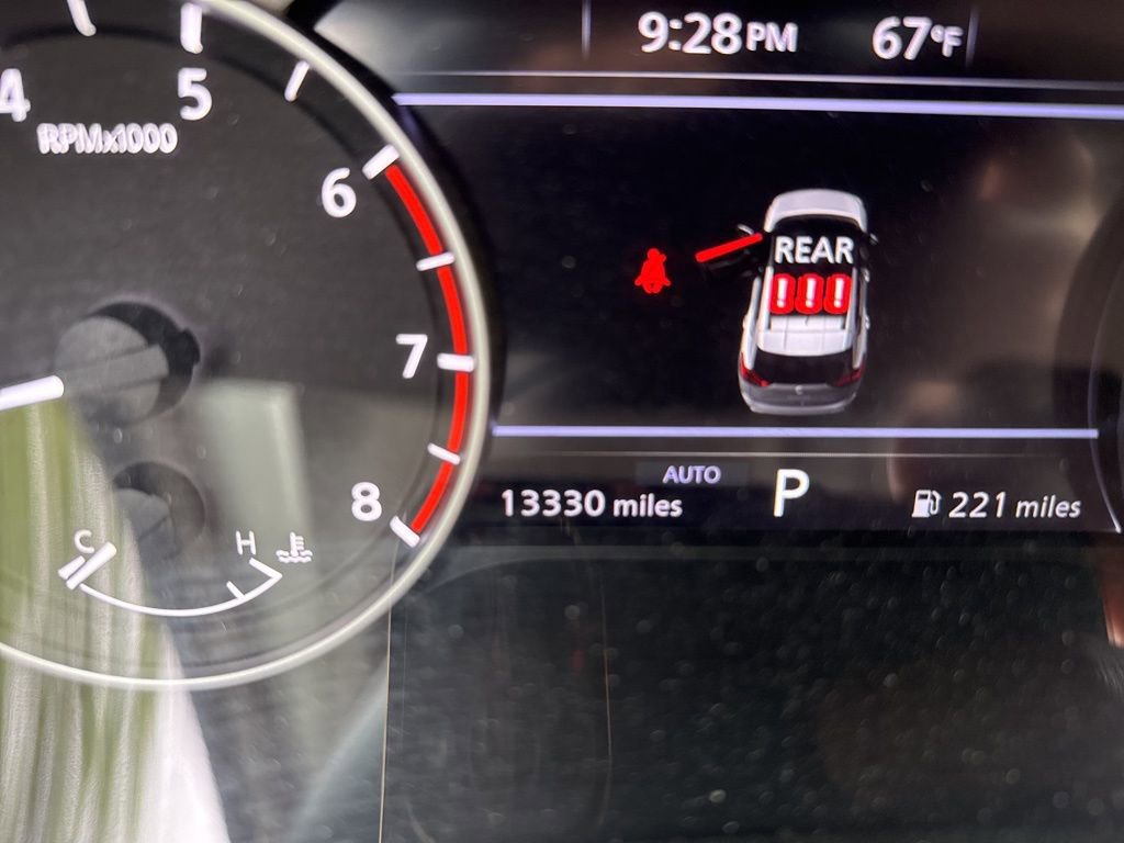 Used 2024 Nissan Rogue SV image 8