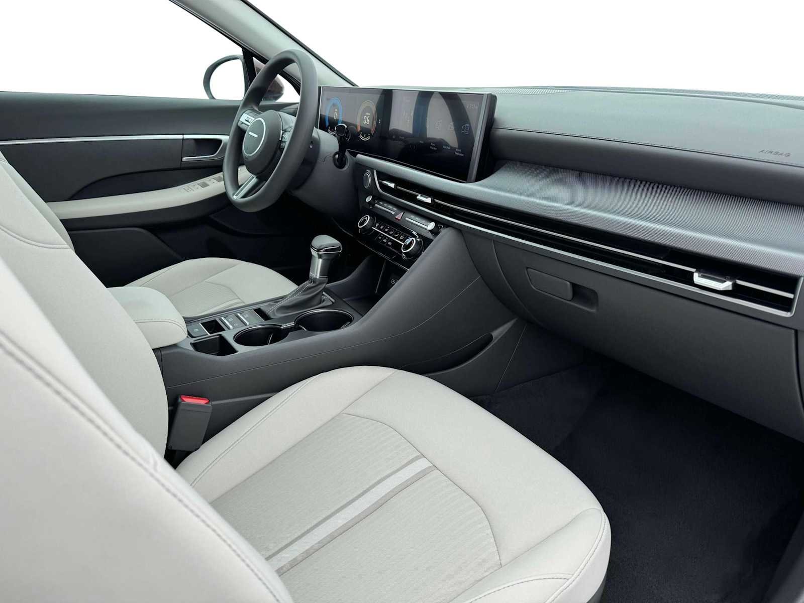 Certified 2025 Hyundai Sonata SE FWD image 15
