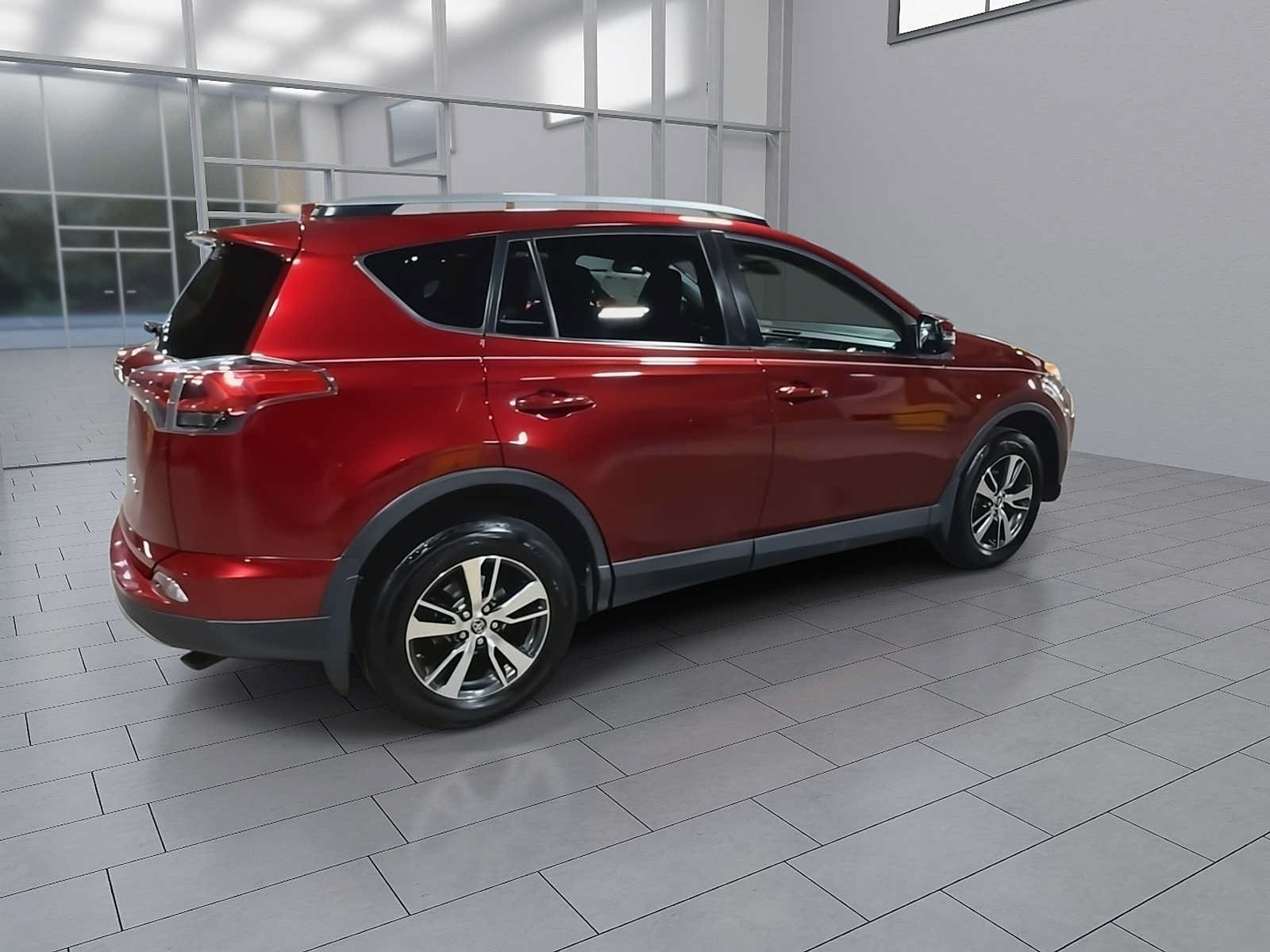 Used 2018 Toyota RAV4 XLE w/ Plus Extra Value Package AWD/4WD image 8