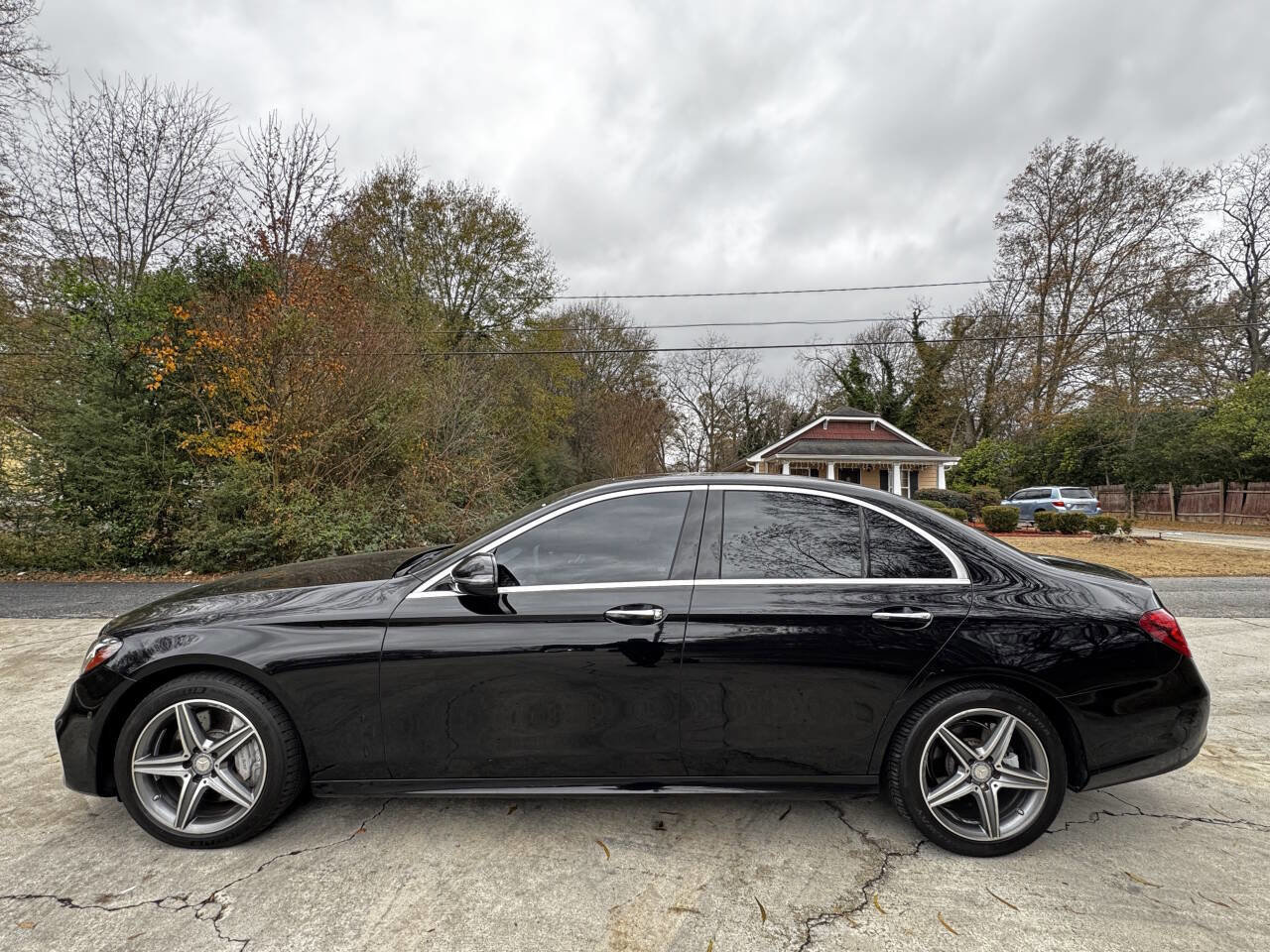 Used 2017 Mercedes-Benz E 300 image 5
