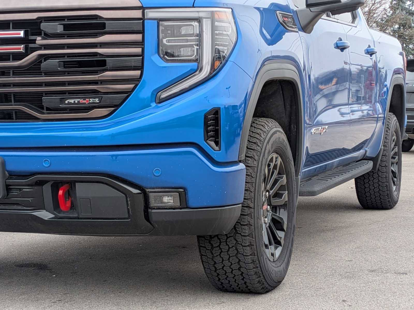 Used 2023 GMC Sierra 1500 AT4X image 7