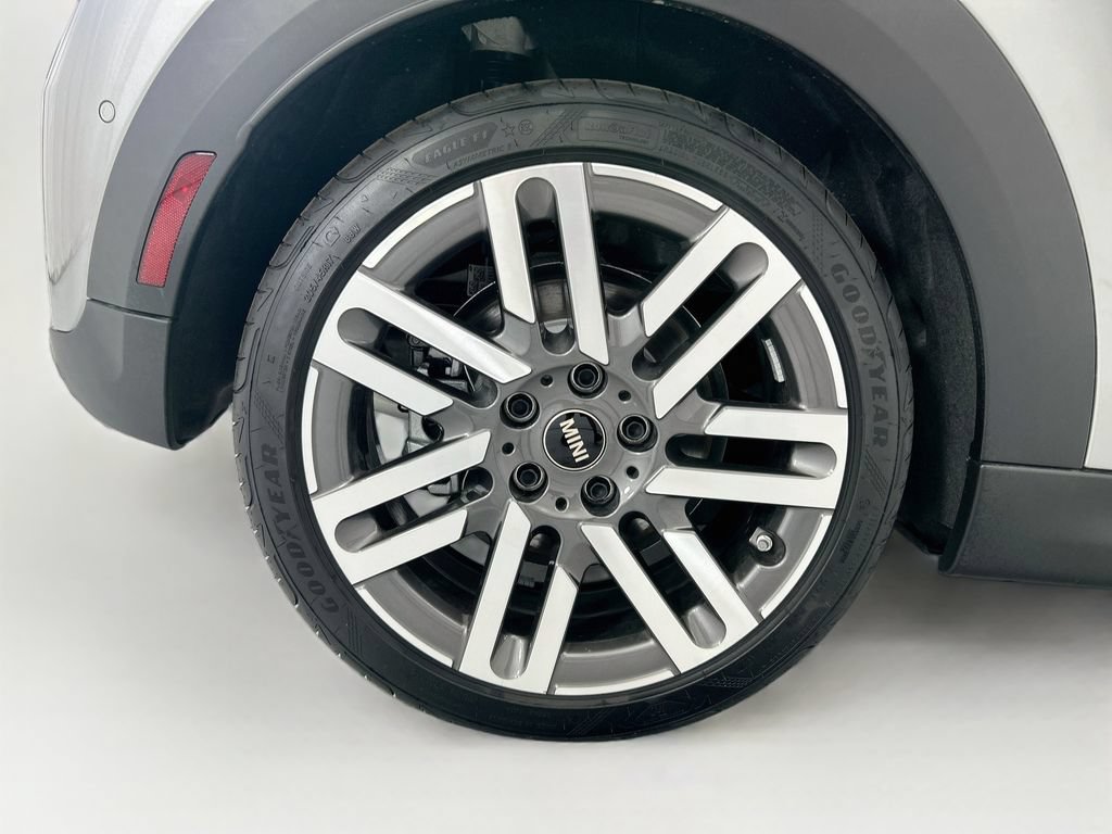 New 2026 MINI Cooper 2-Door Hardtop FWD image 30