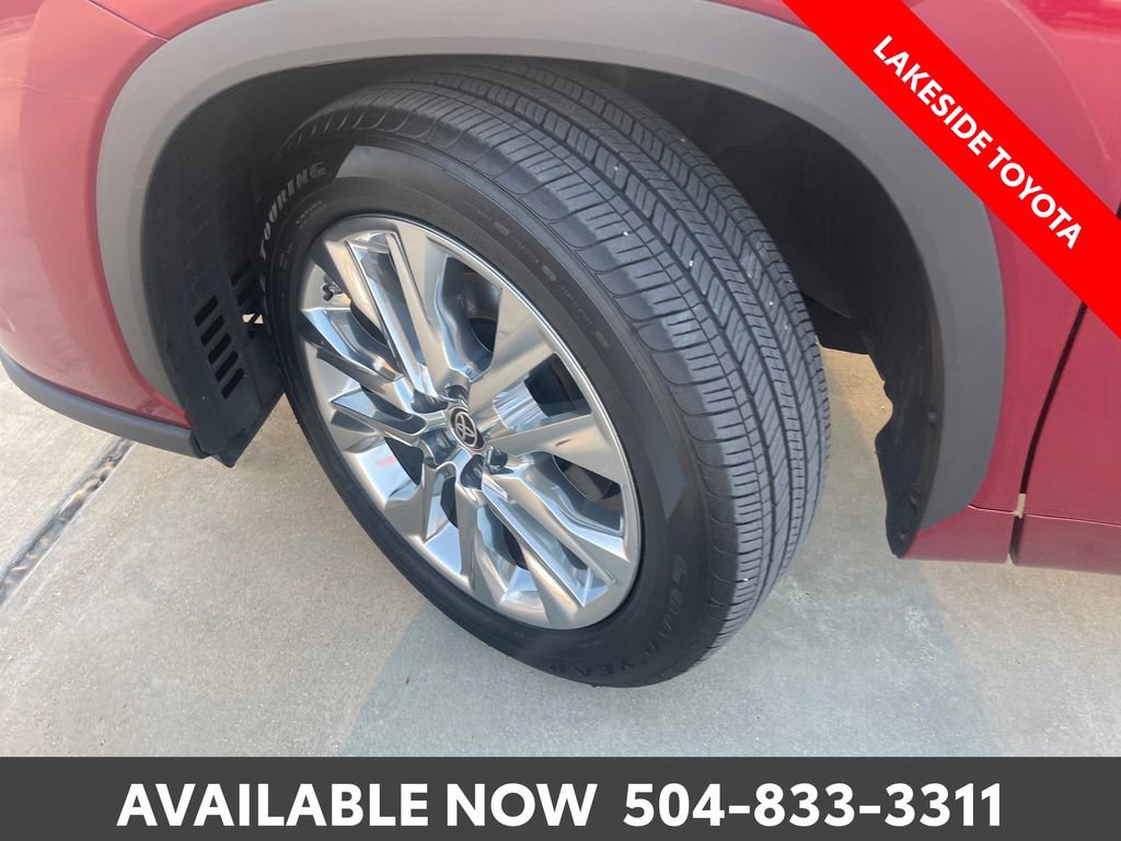 Certified 2025 Toyota Highlander Limited image 14