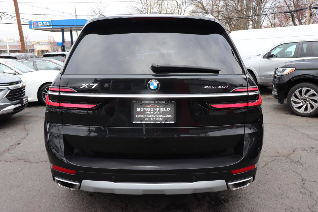 Used 2025 BMW X7 xDrive40i AWD/4WD image 4