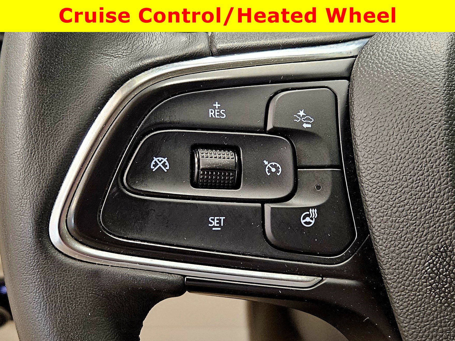 Used 2021 Buick Envision Essence FWD image 31