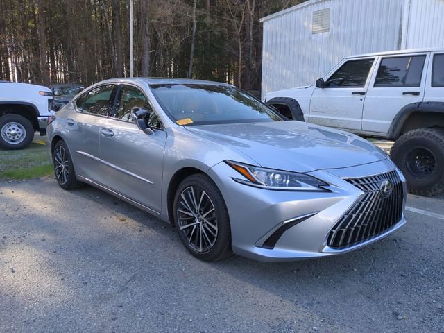 Used 2023 Lexus ES 350 w/ Premium Package image 4