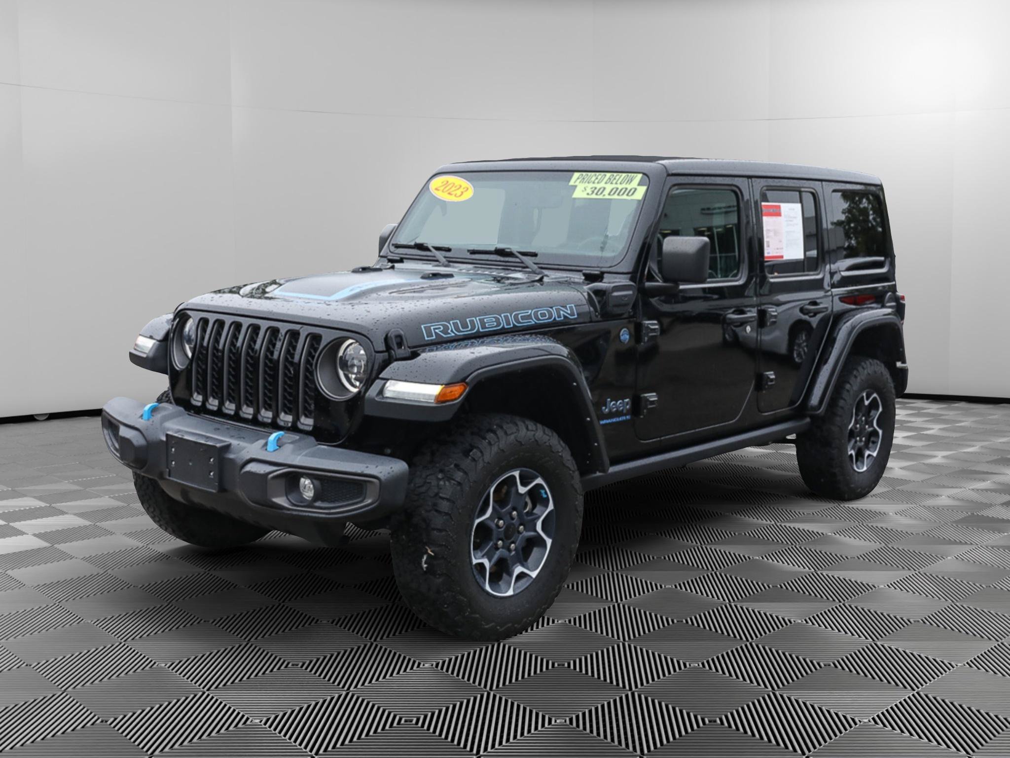 Used 2023 Jeep Wrangler Unlimited Rubicon 4xe w/ Cold Weather Group AWD/4WD image 2