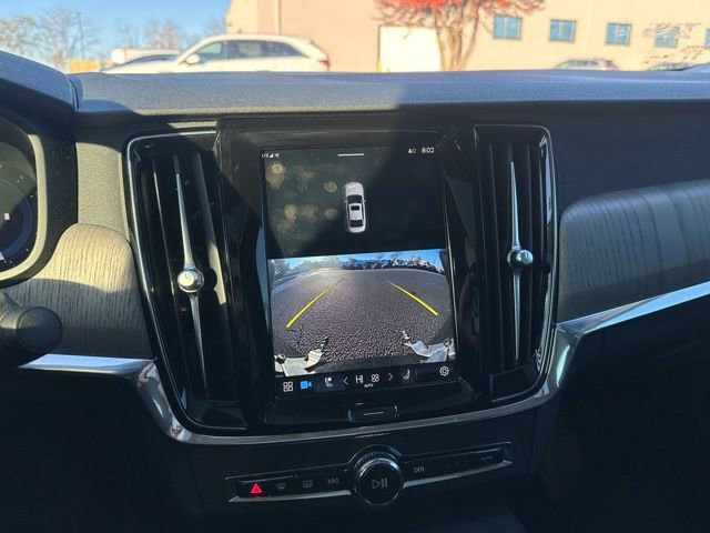 Used 2023 Volvo S90 B6 Plus image 30