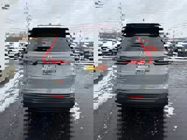 Used 2025 Honda CR-V EX-L image 4