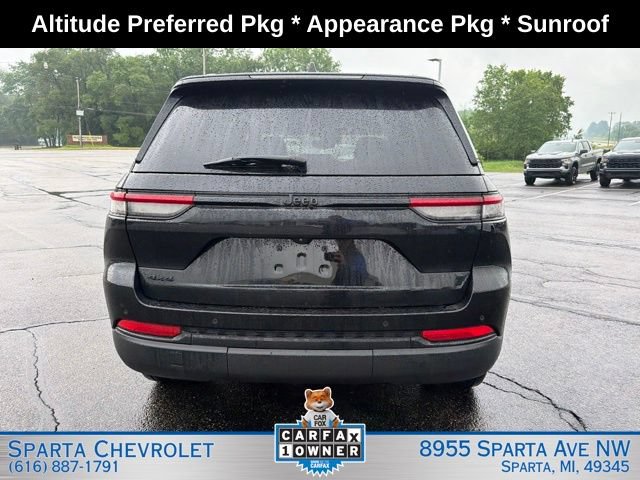 Used 2024 Jeep Grand Cherokee Altitude AWD/4WD image 4