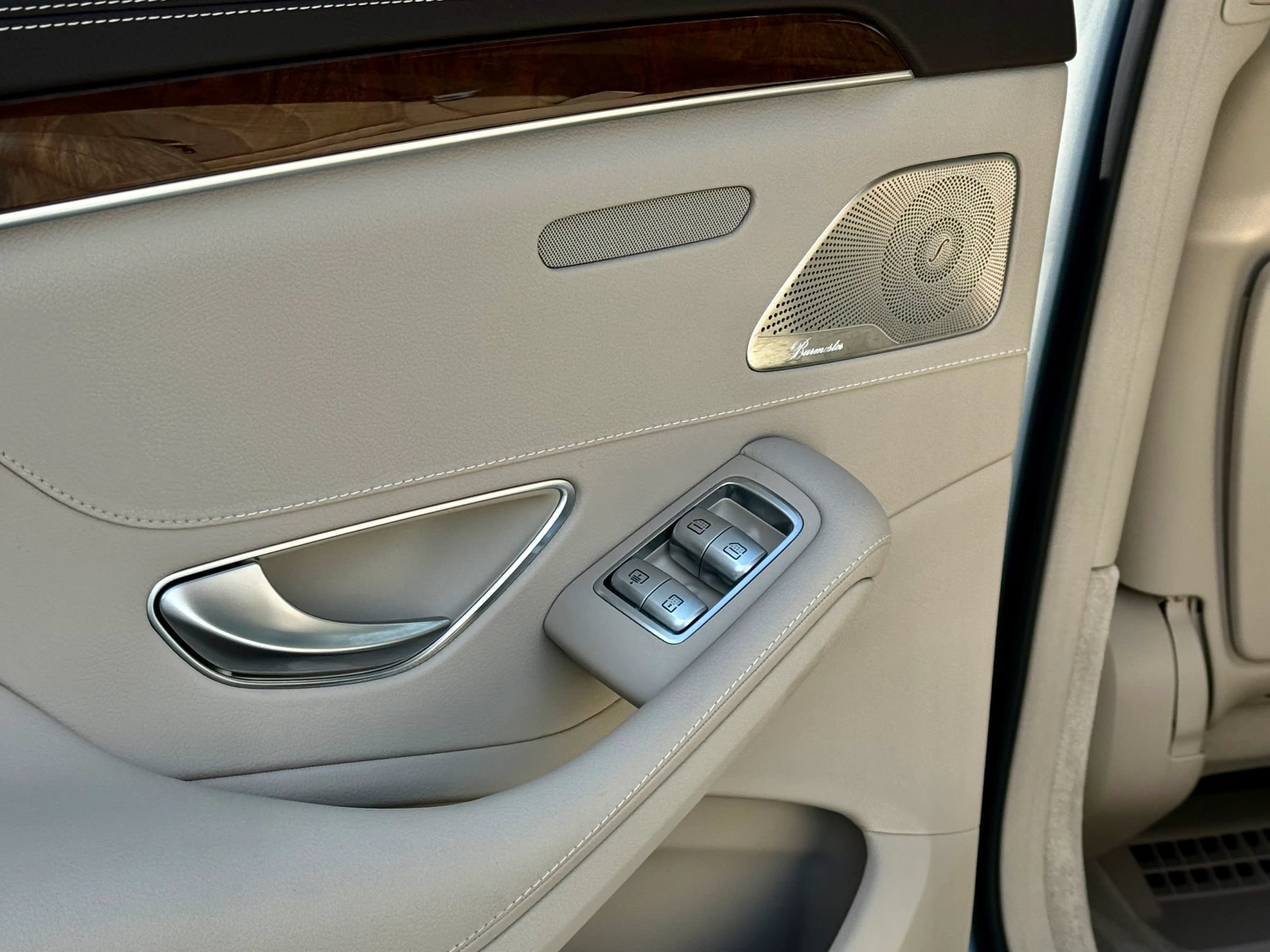 Used 2015 Mercedes-Benz S 550 4MATIC Sedan image 27