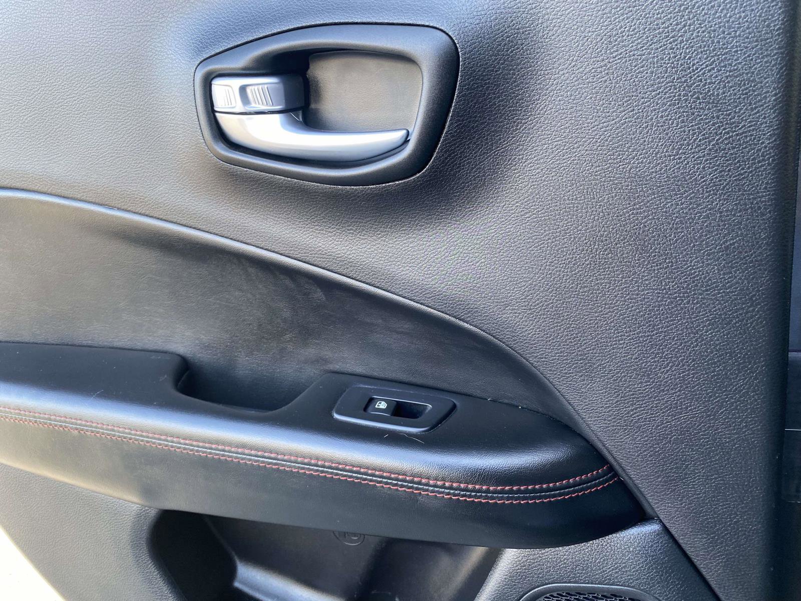 Used 2021 Jeep Compass Trailhawk image 14