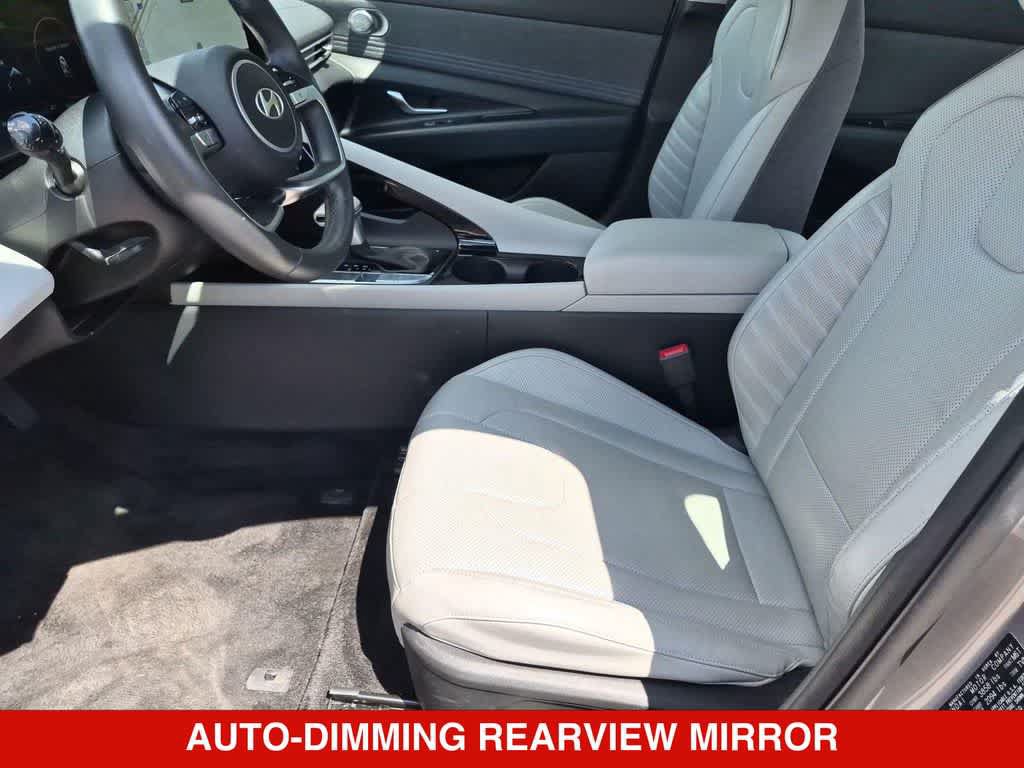 Used 2025 Hyundai Elantra Limited FWD image 13