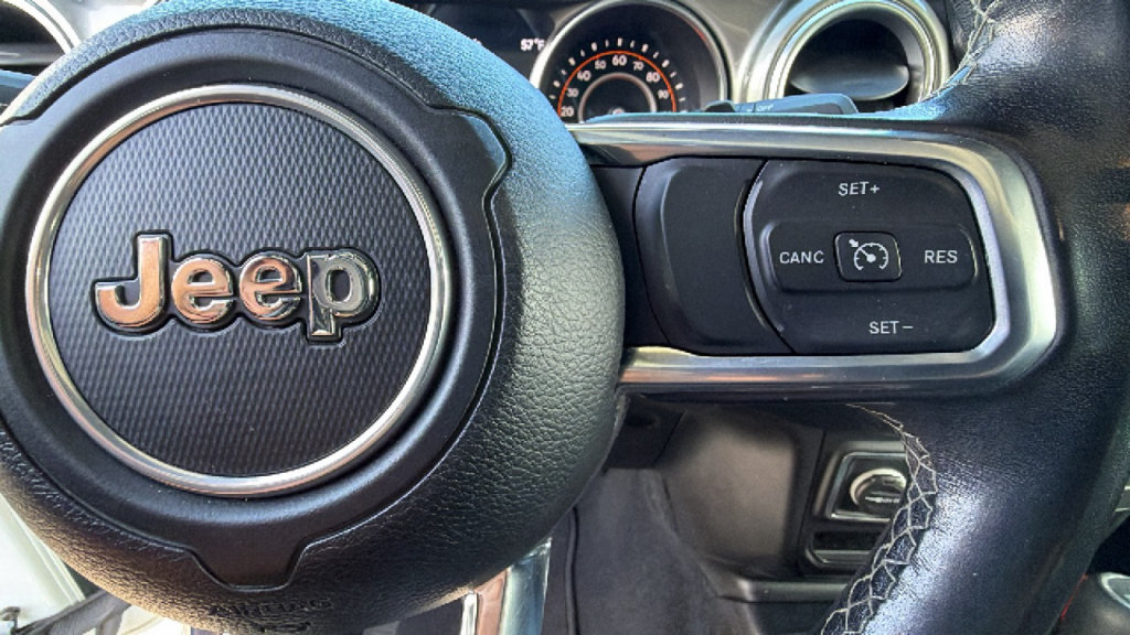Used 2020 Jeep Wrangler Unlimited Sahara AWD/4WD image 20