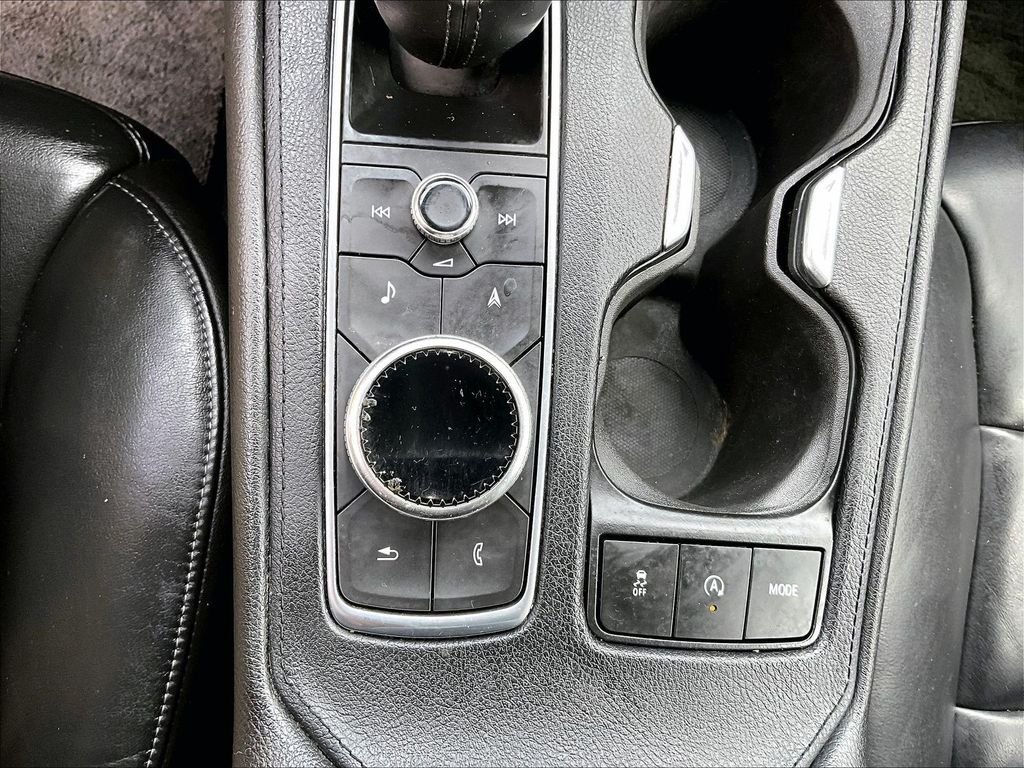 Used 2019 Cadillac XT4 Premium Luxury w/ Cold Weather Package AWD/4WD image 27