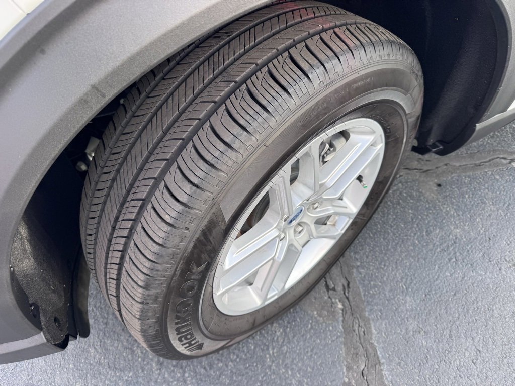 Used 2025 Ford Explorer Active w/ Active Comfort Package image 15