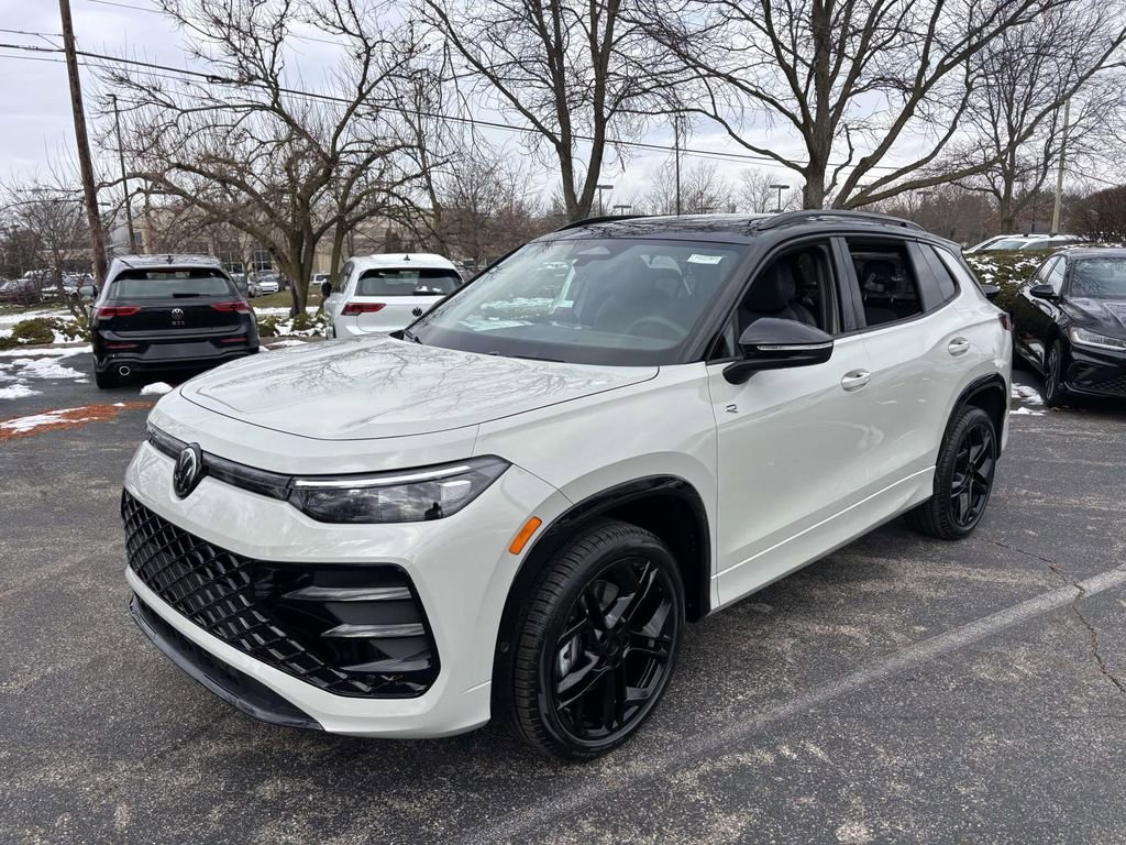 New 2026 Volkswagen Tiguan SE R-Line image 3