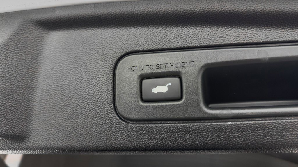 Used 2024 Acura MDX A-Spec image 11