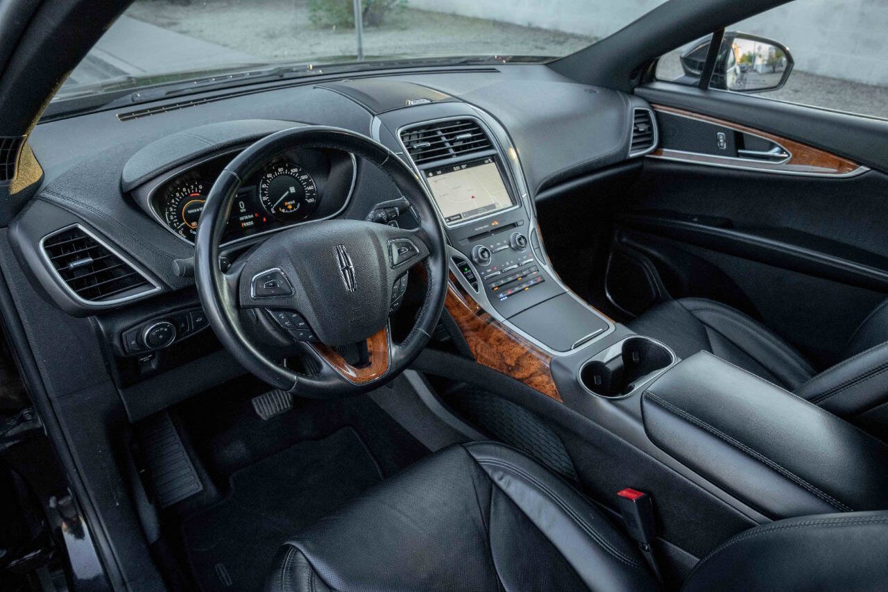 Used 2017 Lincoln MKX Reserve image 9