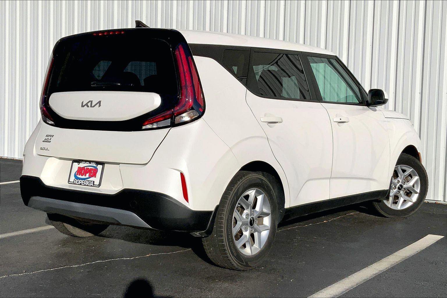 Used 2023 Kia Soul S image 11