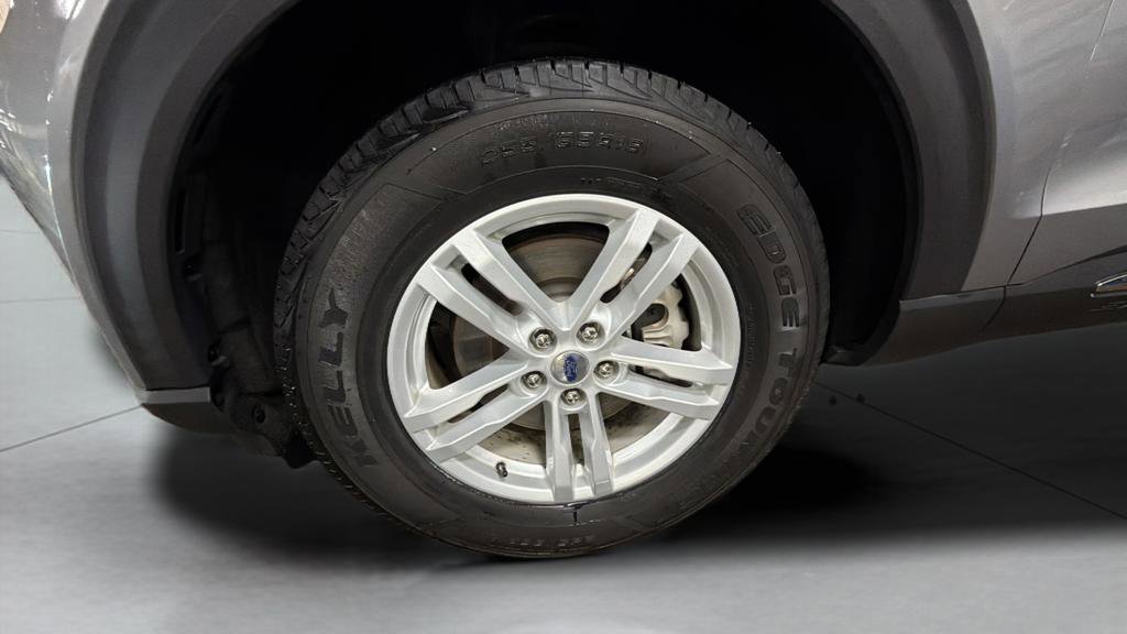 Used 2020 Ford Explorer XLT w/ Equipment Group 202A image 28