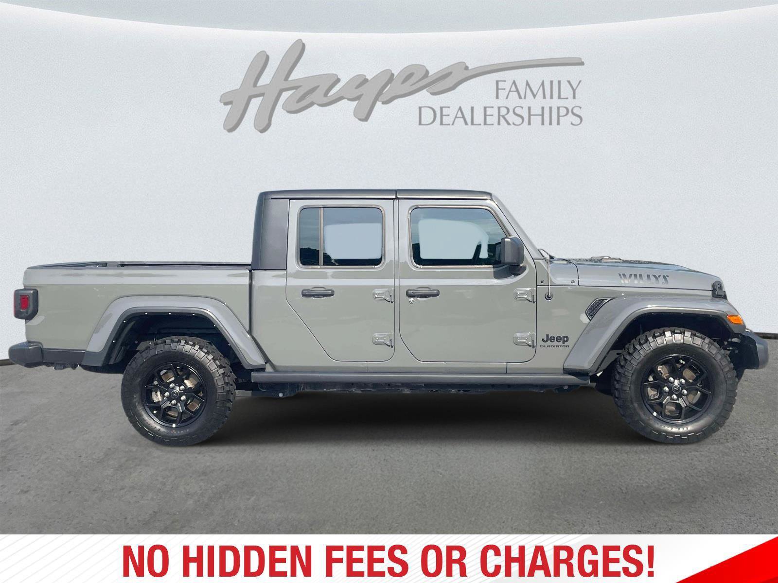 Used 2022 Jeep Gladiator Overland AWD/4WD image 2