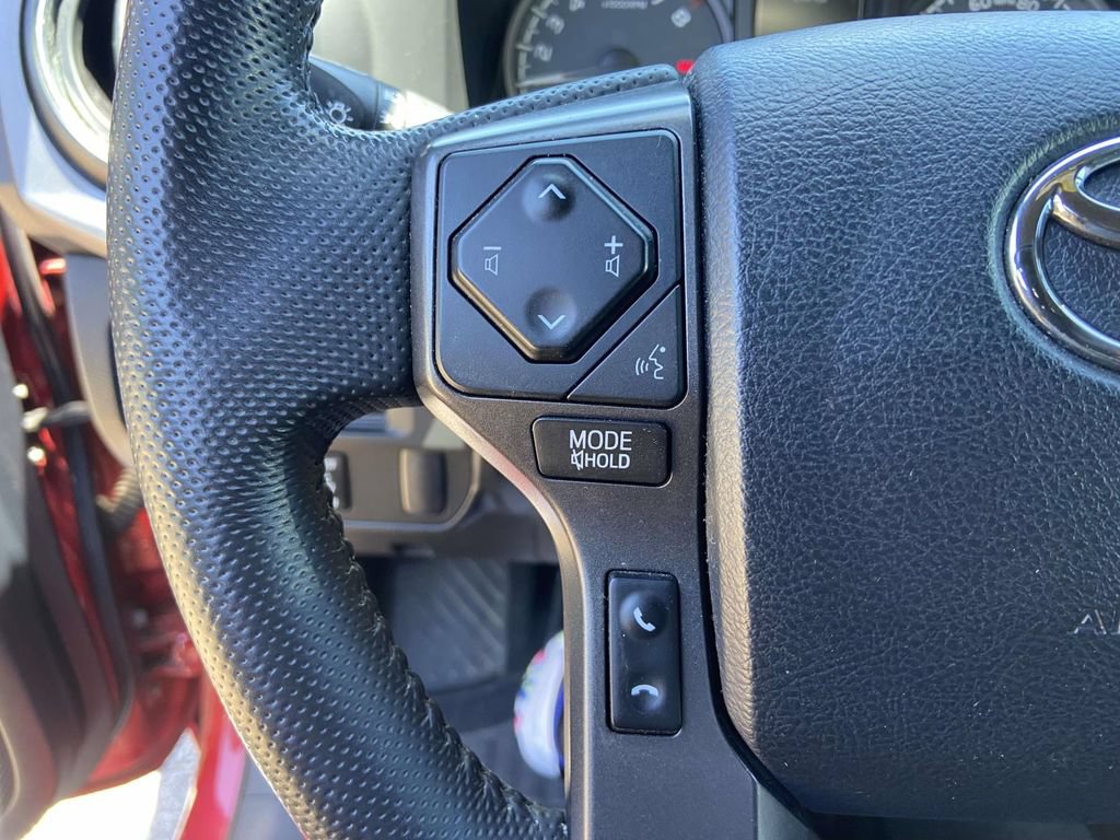 Used 2016 Toyota Tacoma TRD Sport w/ Towing Package RWD image 32