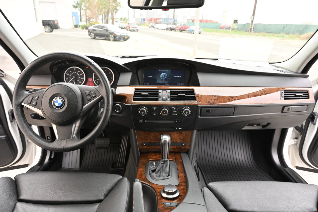 Used 2007 BMW 550i Sedan image 12