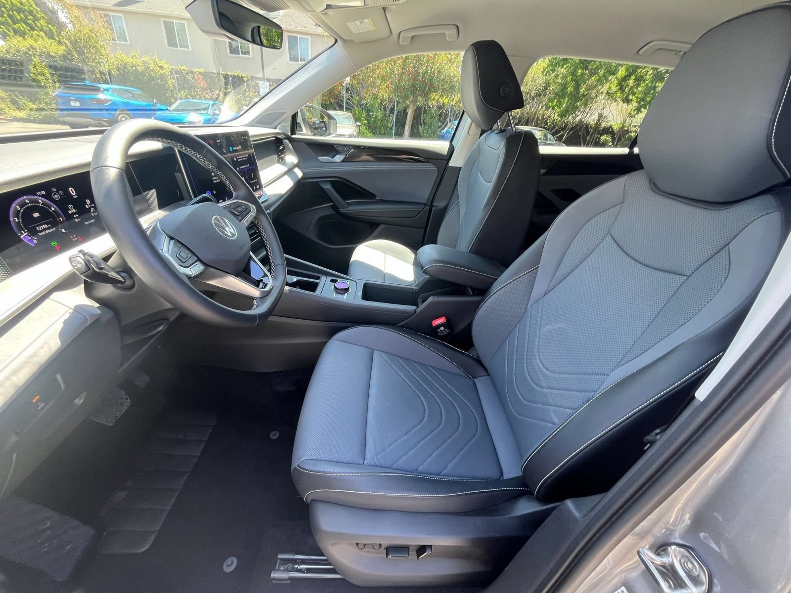 Used 2026 Volkswagen Tiguan SE AWD/4WD image 28
