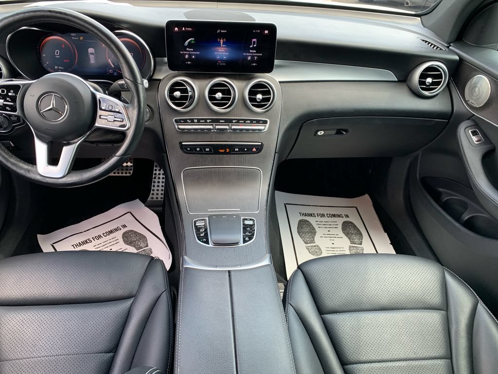 Used 2021 Mercedes-Benz GLC 300 4MATIC w/ AMG Line image 23
