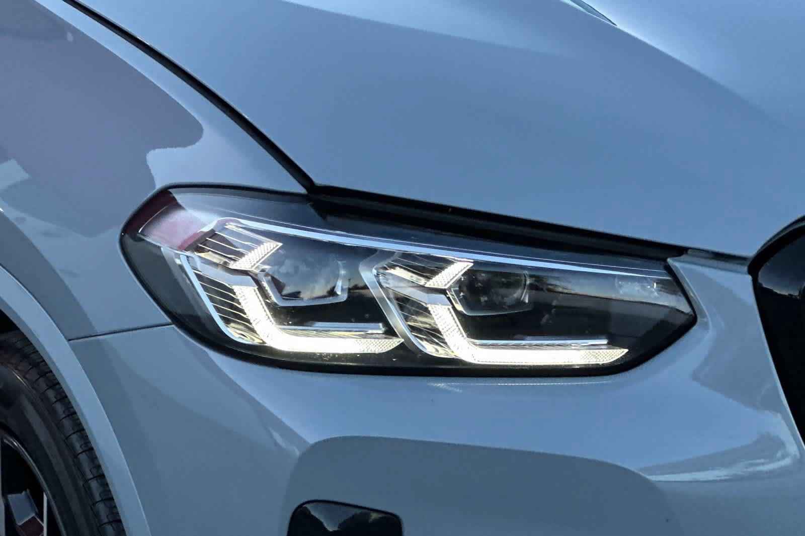 Used 2024 BMW X4 xDrive30i AWD/4WD image 34