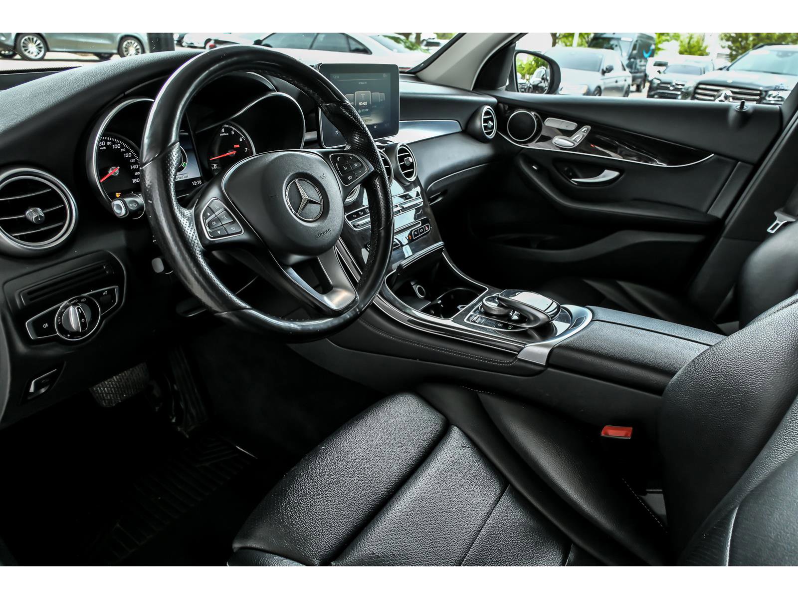 Used 2016 Mercedes-Benz GLC 300 4MATIC image 10